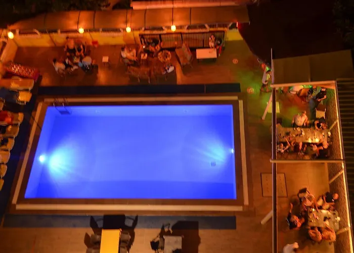 Melodi Μαρμαρίς